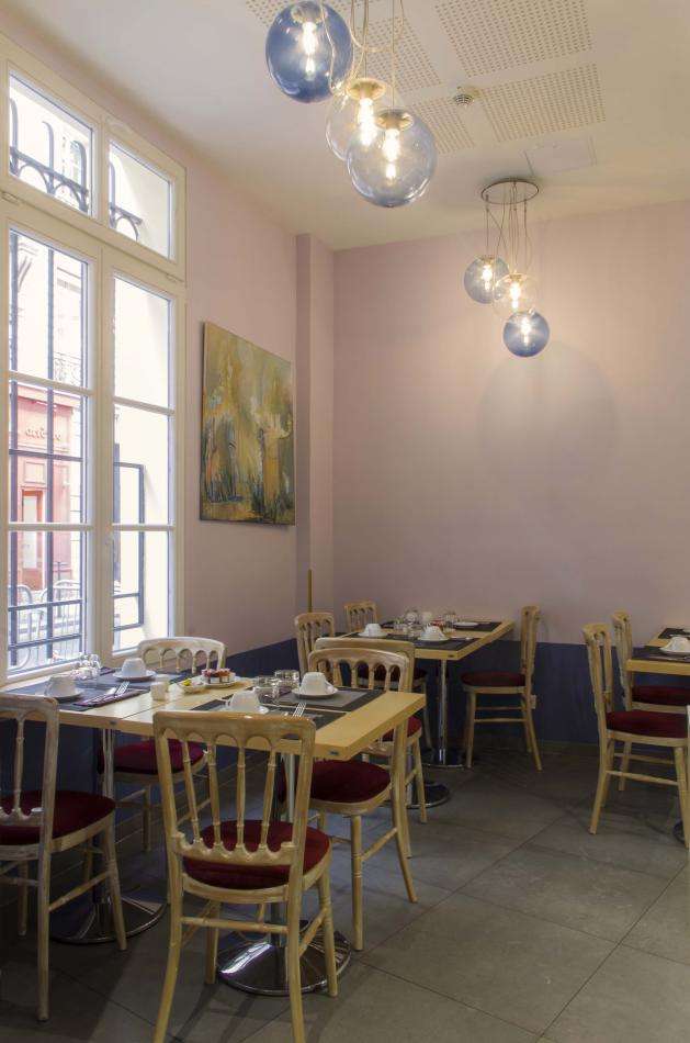 Salle petit déjeuner